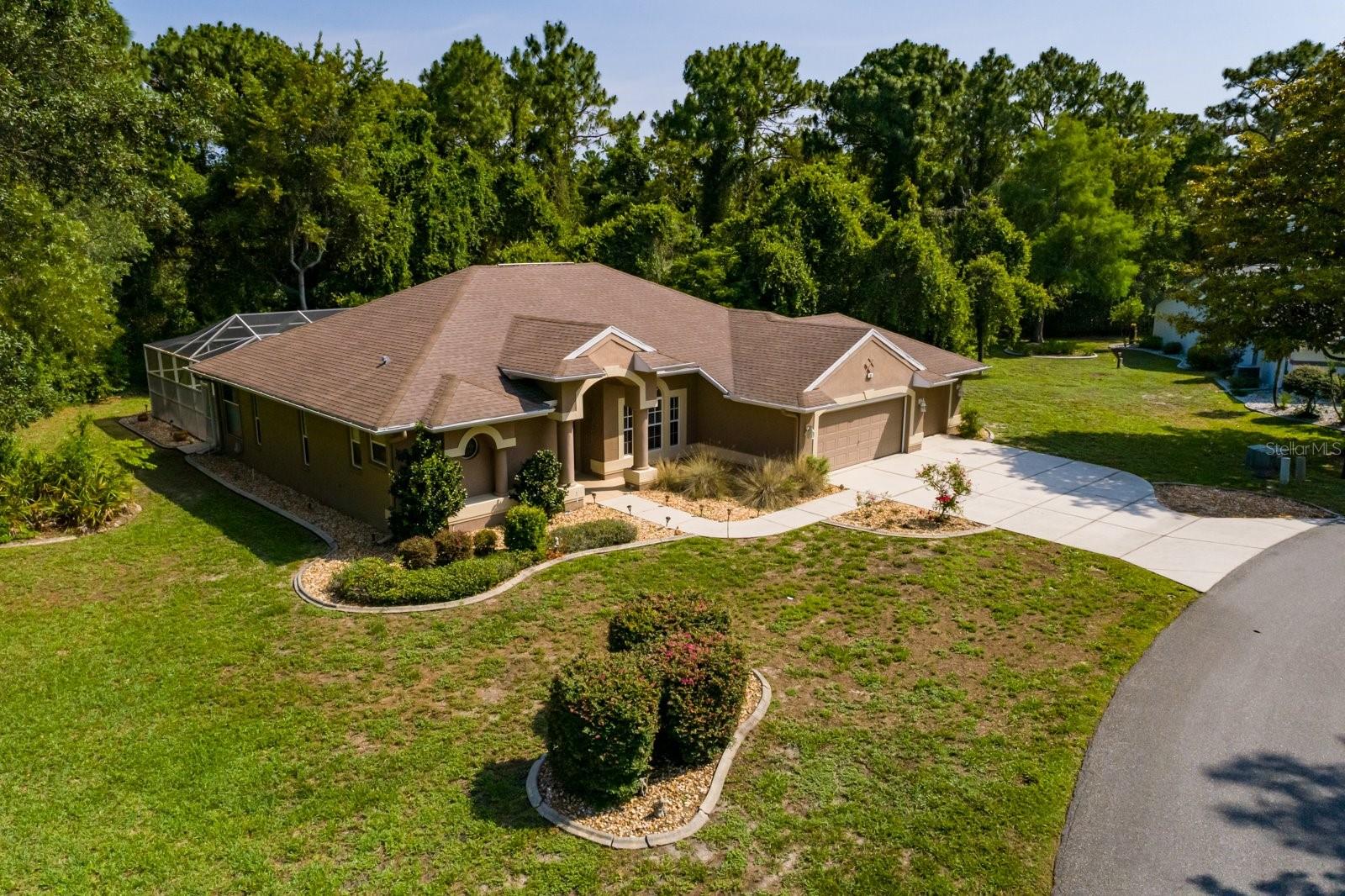 Listing photo id 41 for 16 Dahoon Court N