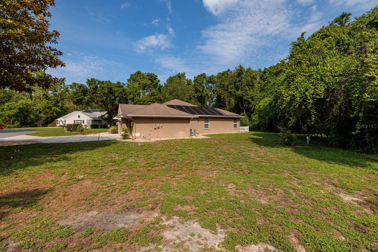 Listing photo id 47 for 16 Dahoon Court N