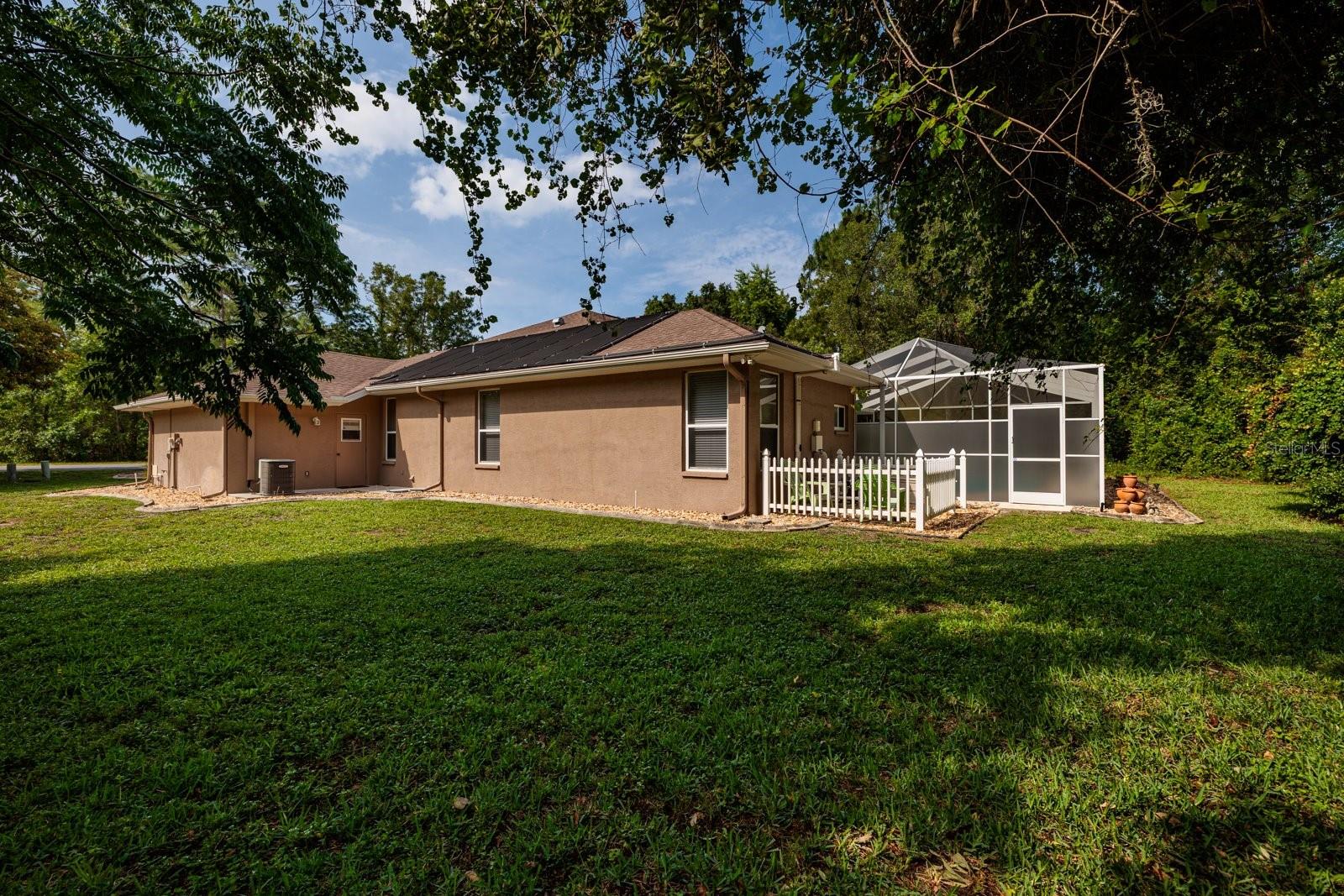 Listing photo id 48 for 16 Dahoon Court N