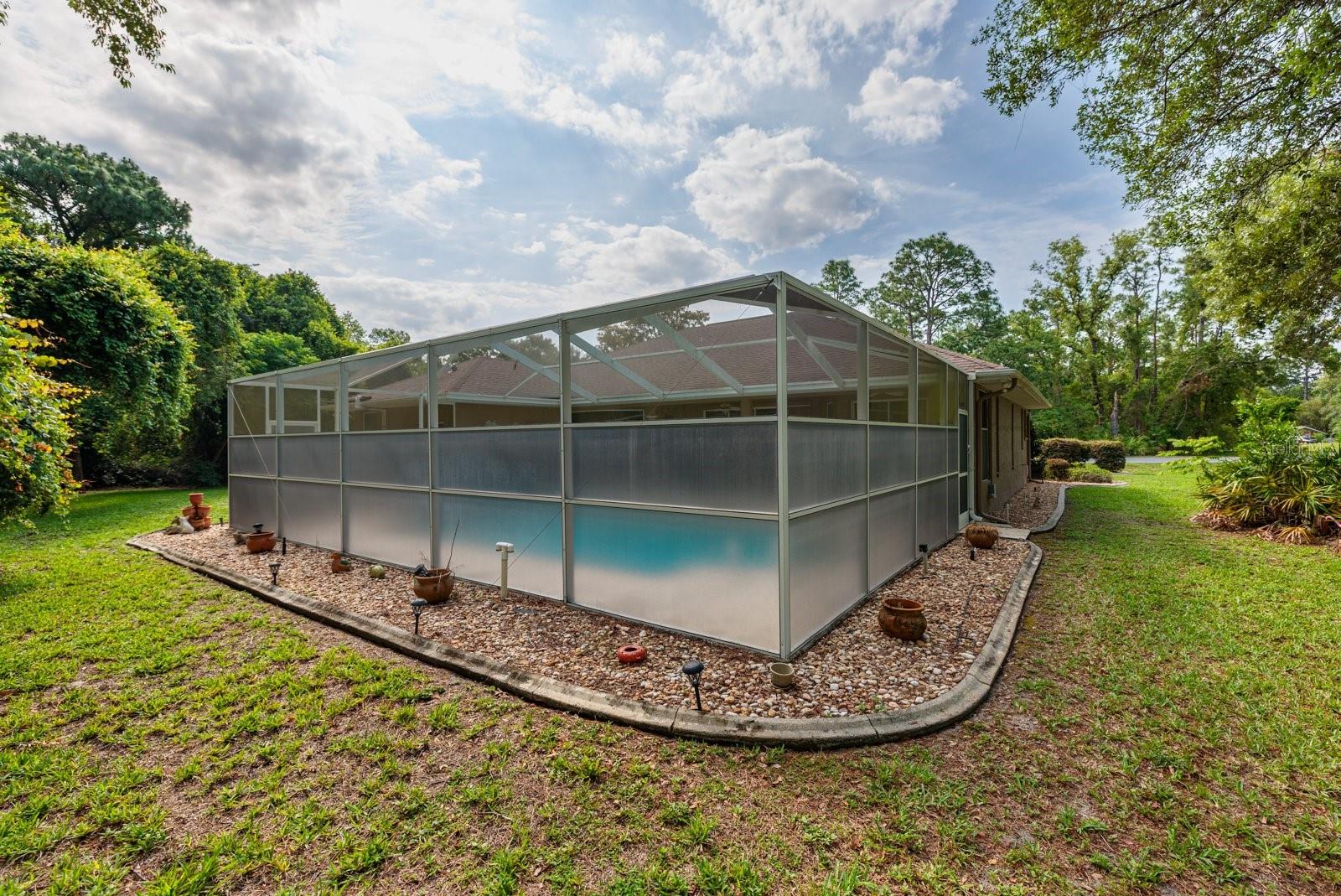 Listing photo id 49 for 16 Dahoon Court N