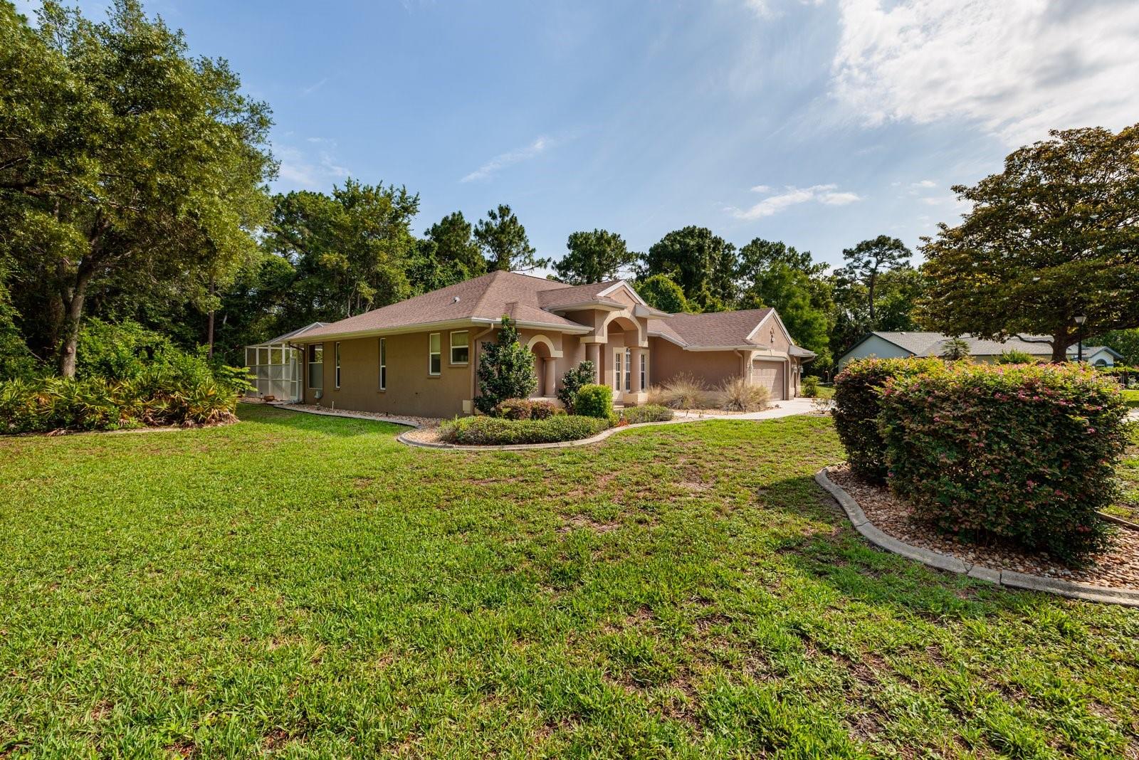 Listing photo id 51 for 16 Dahoon Court N