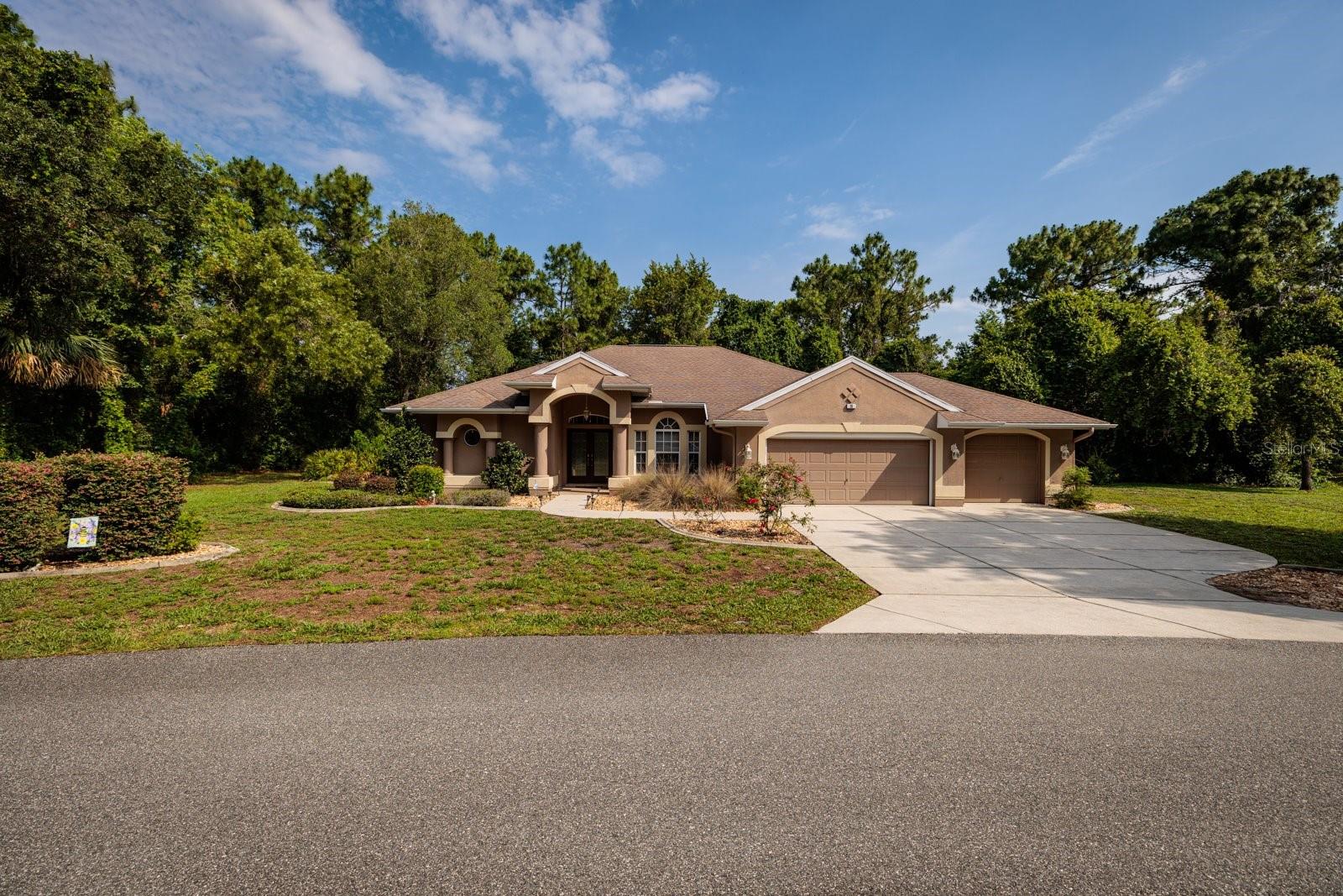 Listing photo id 59 for 16 Dahoon Court N