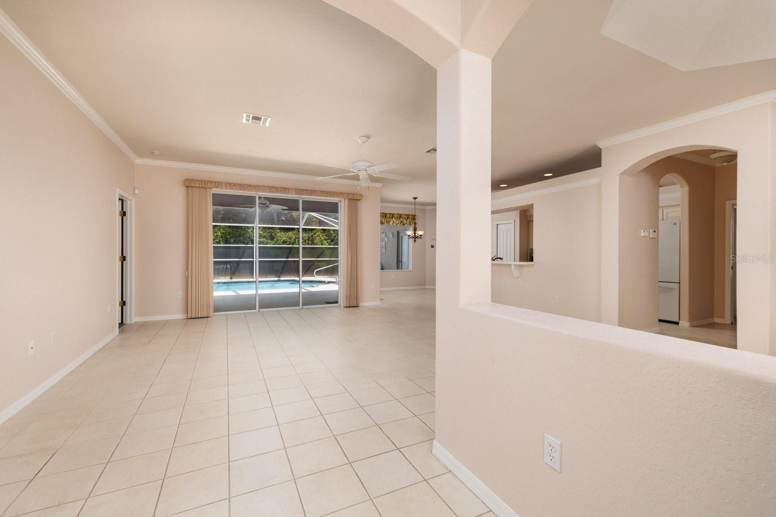 Listing photo id 6 for 16 Dahoon Court N