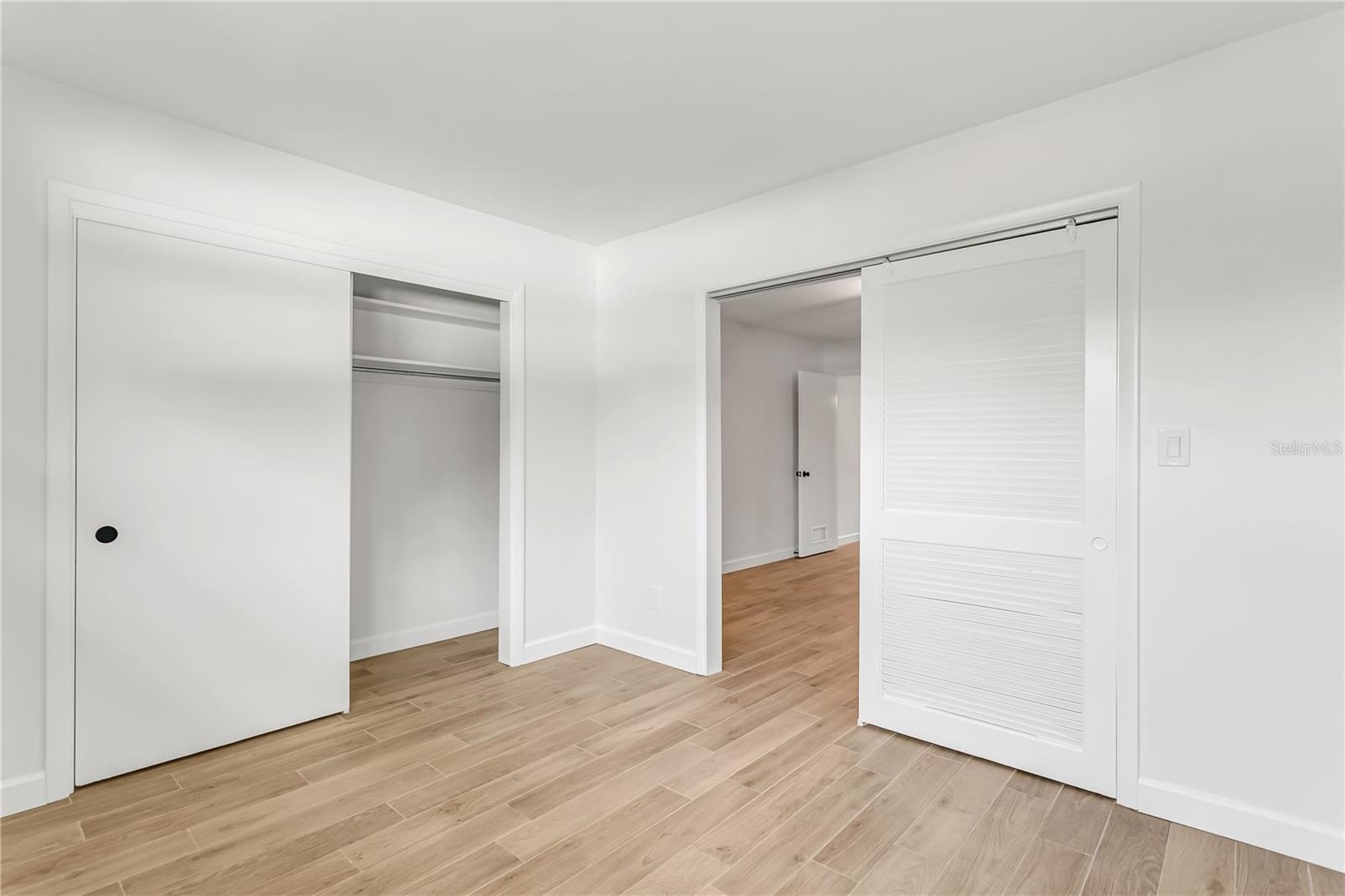 Image 22 of 25 For 216 36th Avenue N 202b