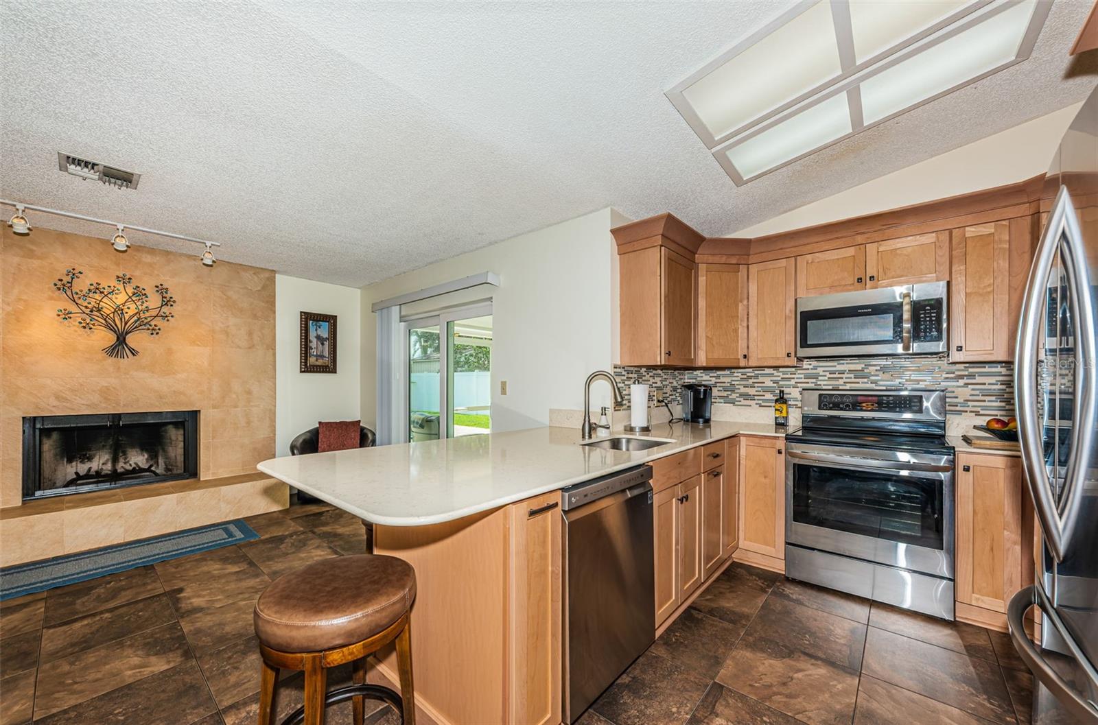 Listing photo id 10 for 12873 Cumberland Drive