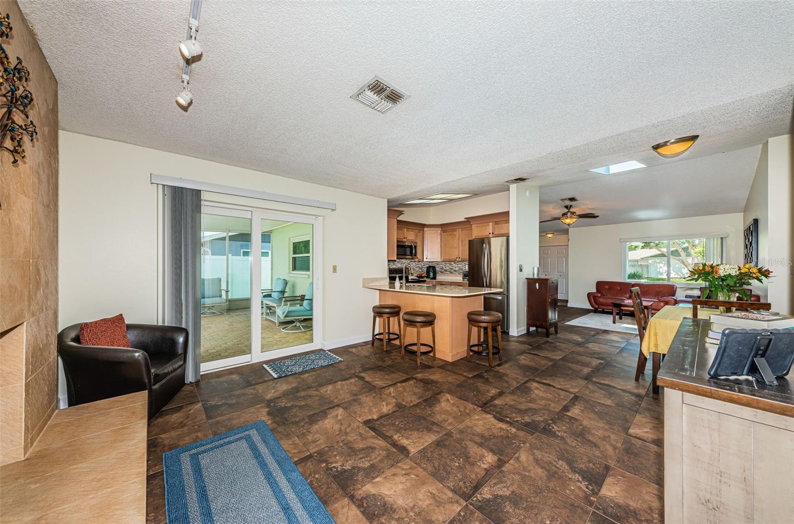 Listing photo id 17 for 12873 Cumberland Drive