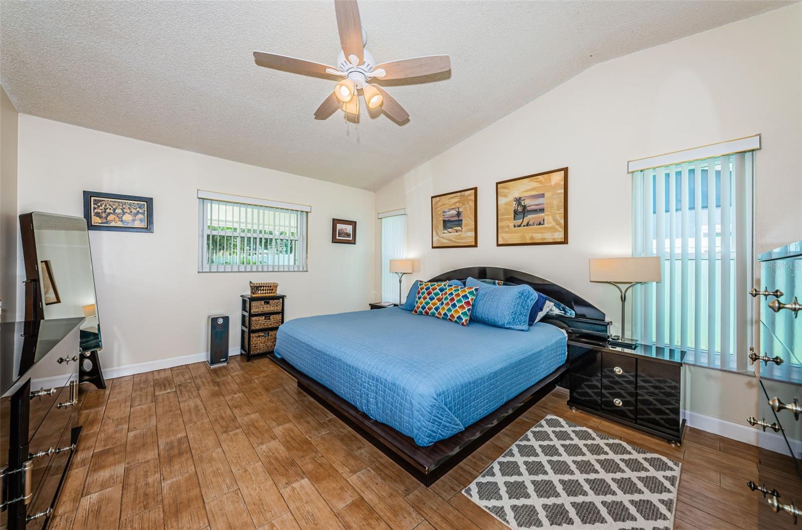 Listing photo id 18 for 12873 Cumberland Drive
