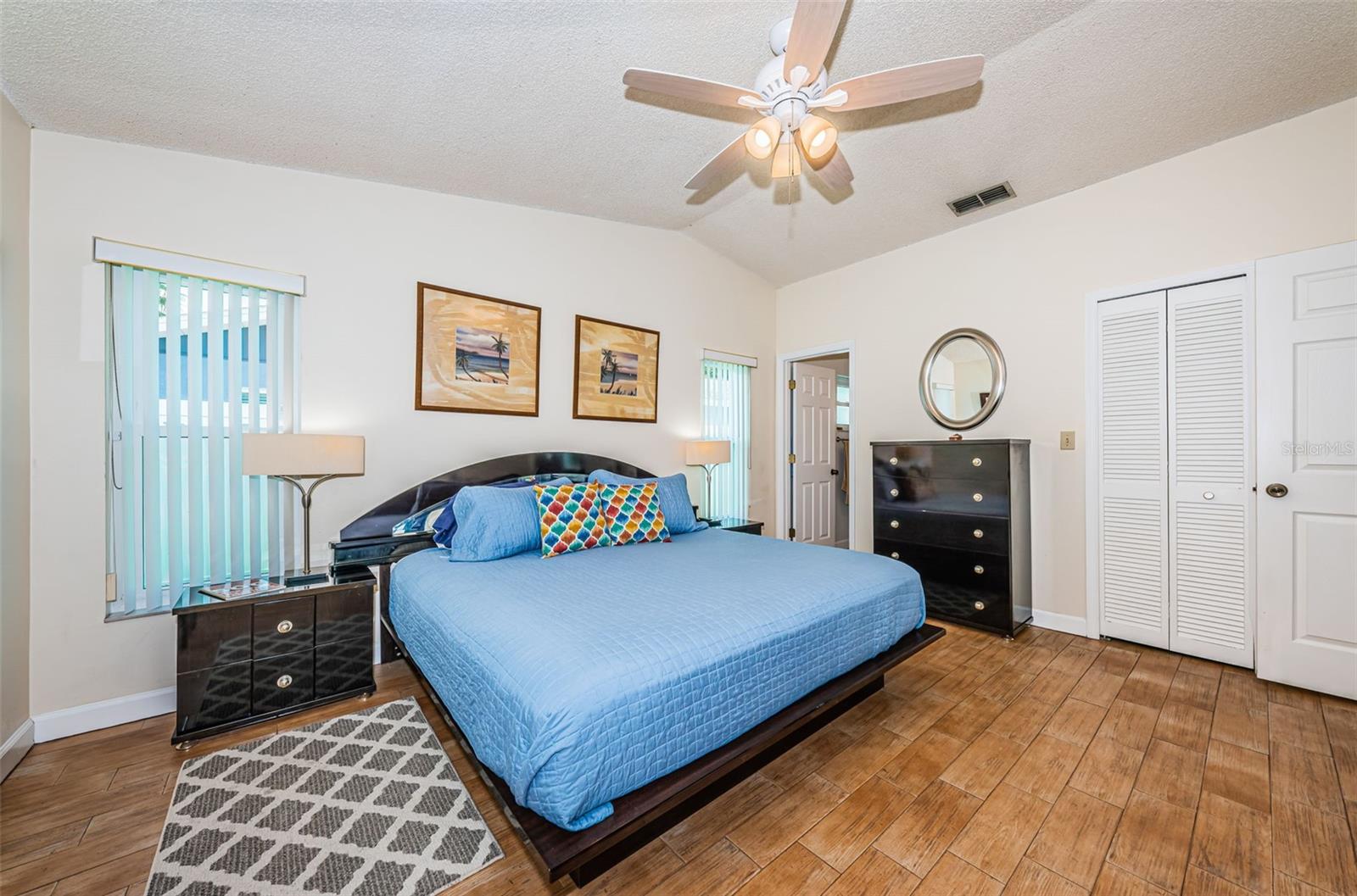 Listing photo id 19 for 12873 Cumberland Drive