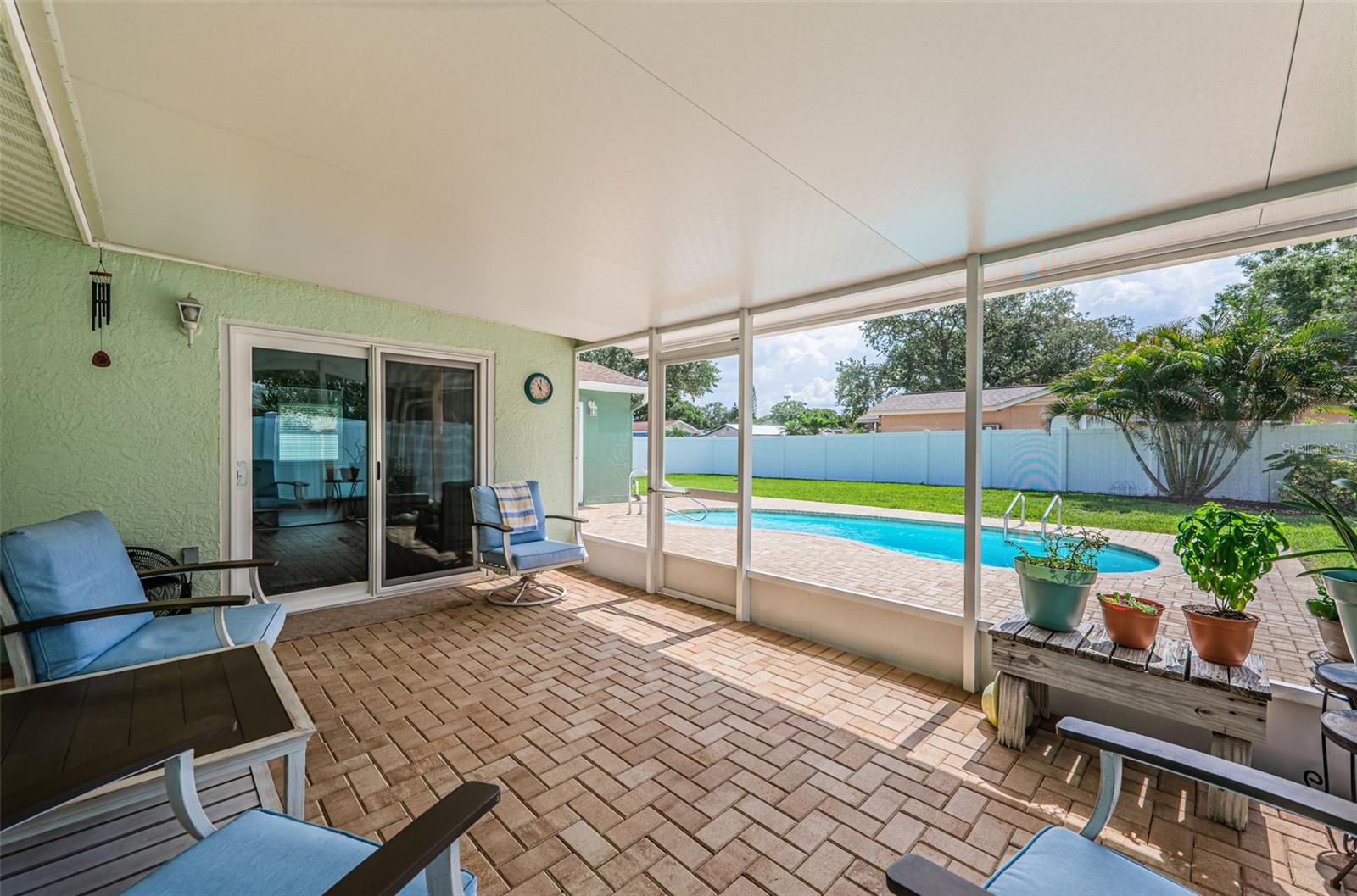 Listing photo id 29 for 12873 Cumberland Drive