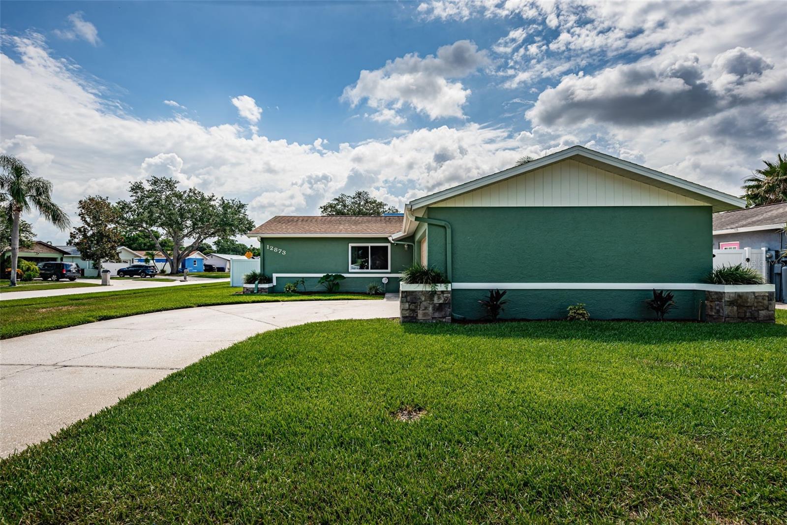Listing photo id 35 for 12873 Cumberland Drive