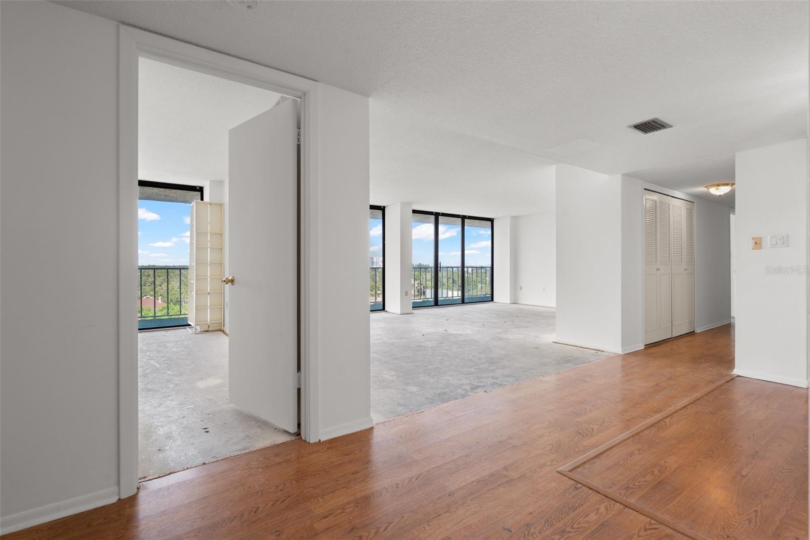 Image 17 of 63 For 500 Osceola Avenue 811
