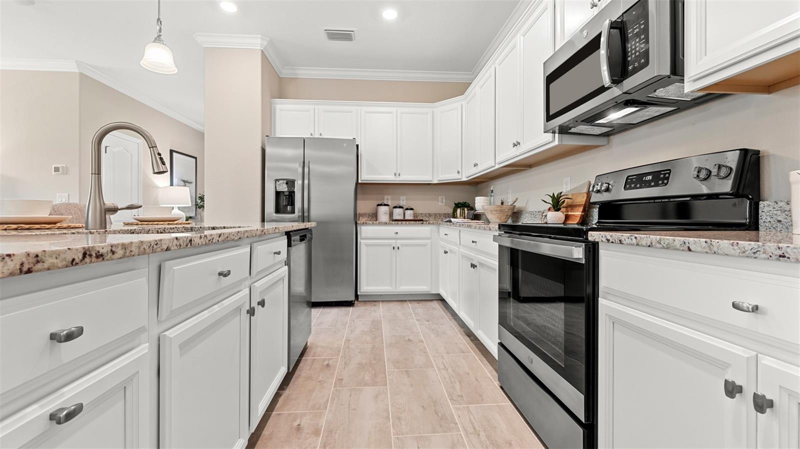 Image 23 of 38 For 15107 Oxford Grey Drive