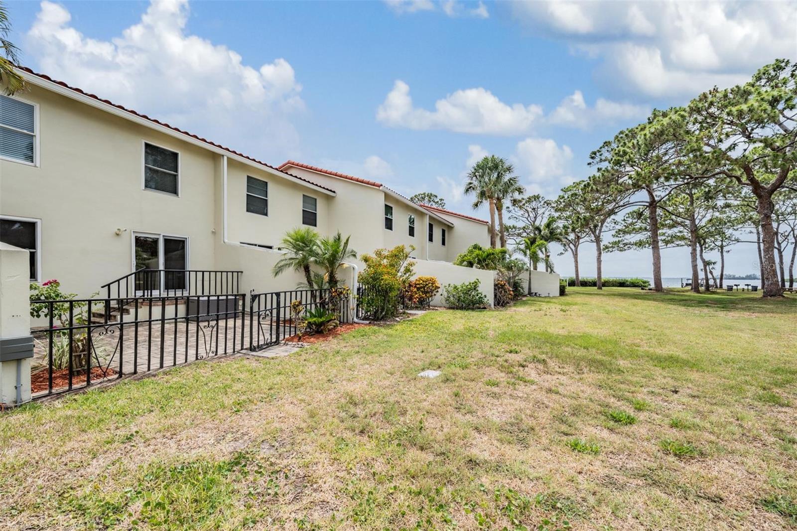 Image 18 of 37 For 2700 Bayshore Boulevard 497
