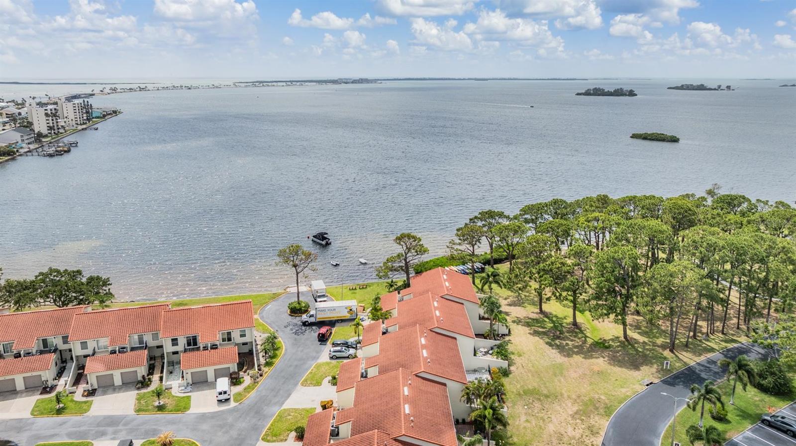 Image 19 of 37 For 2700 Bayshore Boulevard 497