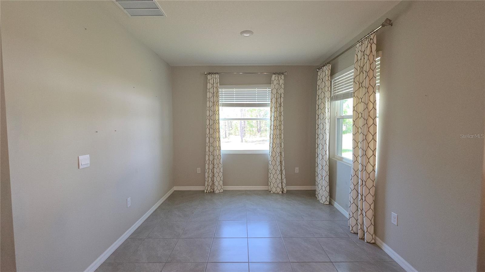 Listing photo id 8 for 13111 Pepper Stem St