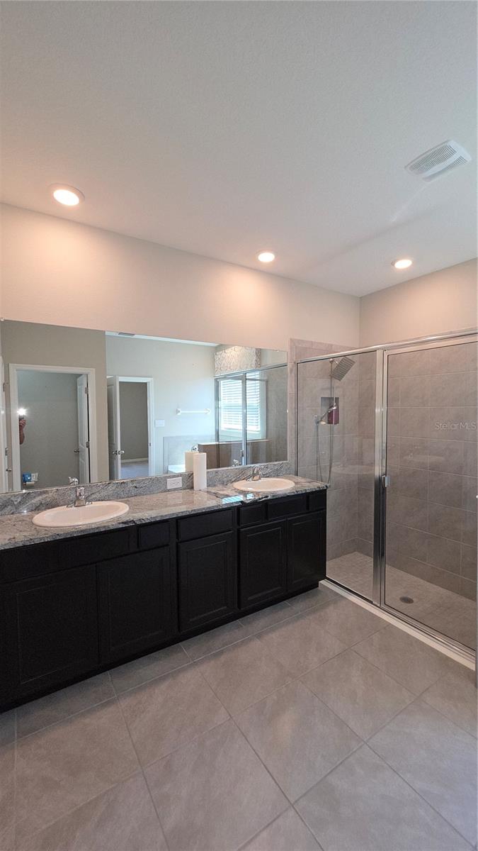 Listing photo id 17 for 13111 Pepper Stem St