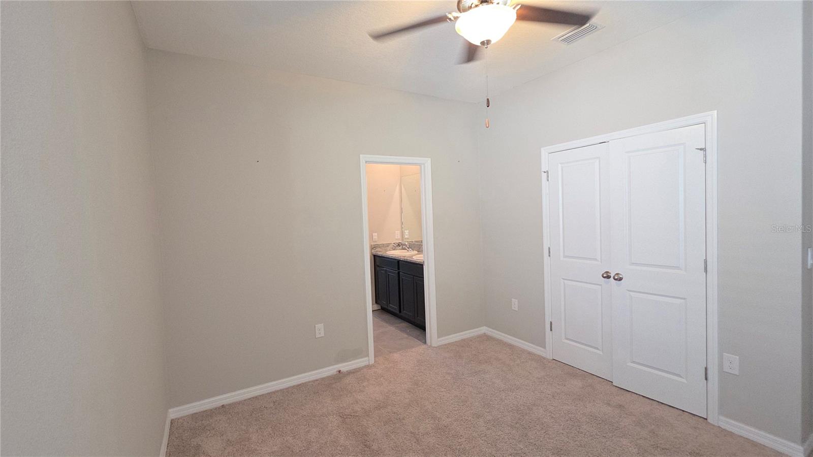 Listing photo id 25 for 13111 Pepper Stem St