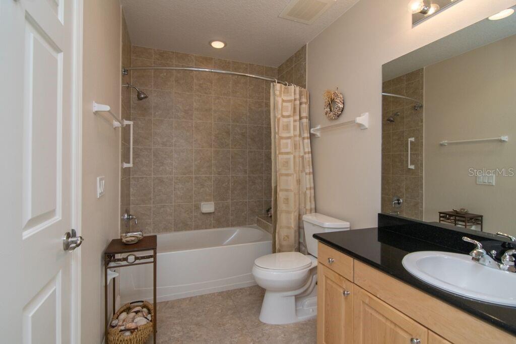 Image 10 of 14 For 17717 Gulf Boulevard 302