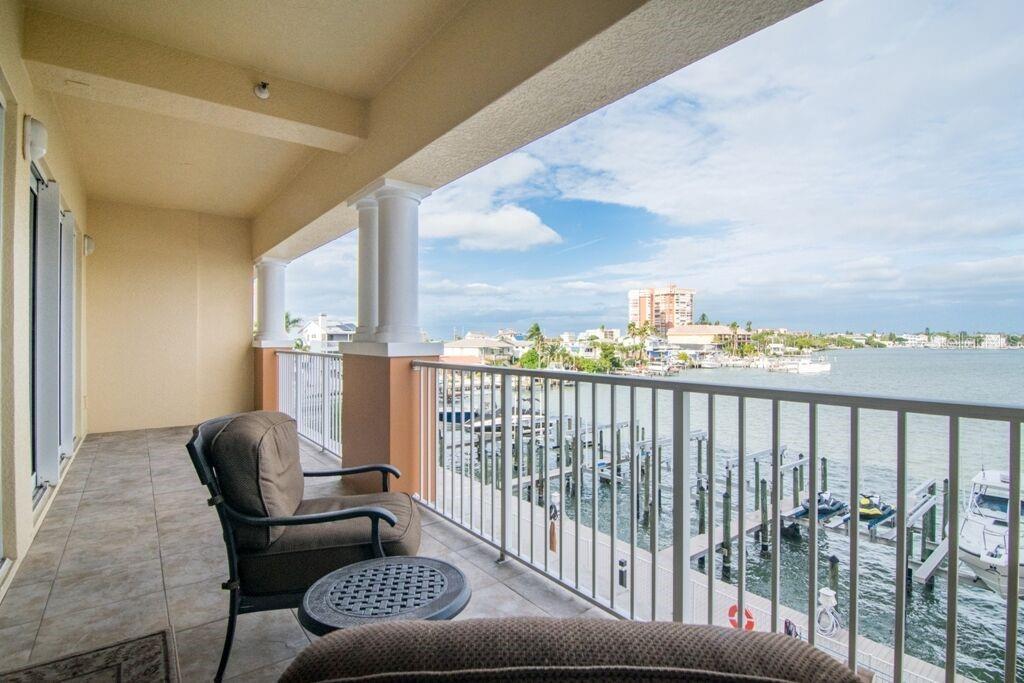 Image 5 of 14 For 17717 Gulf Boulevard 302