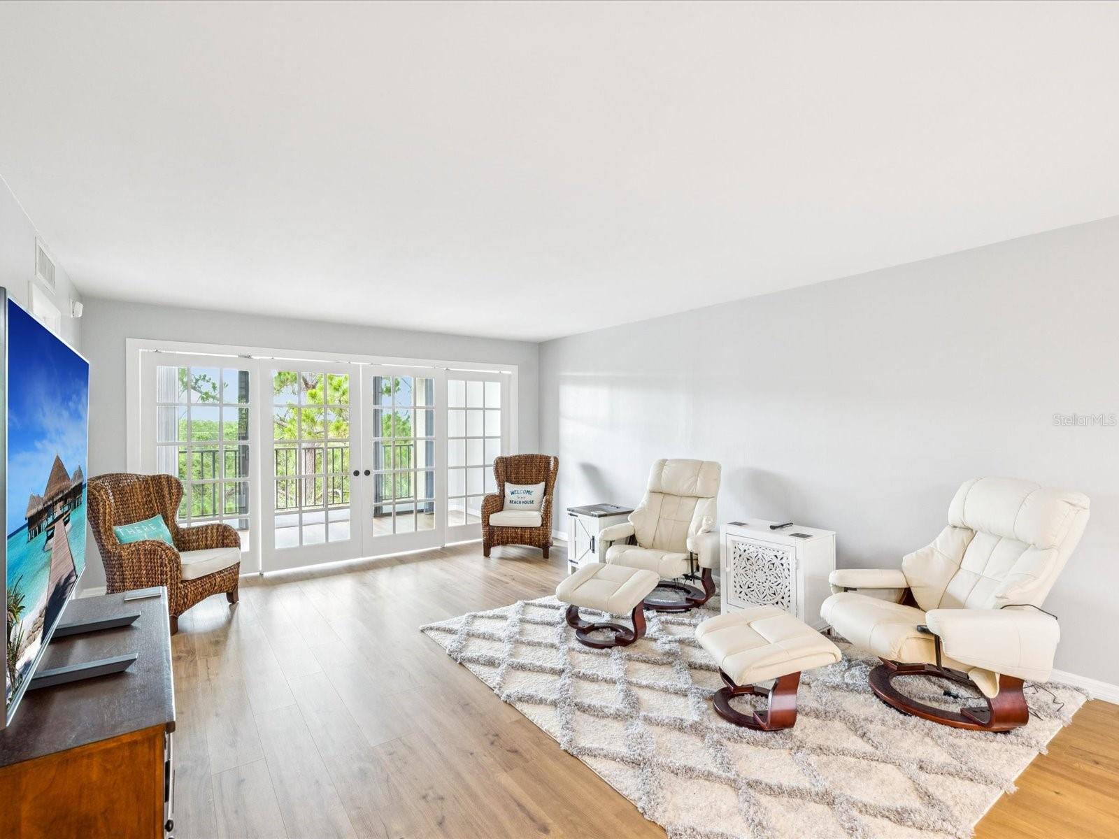 Image 10 of 72 For 3062 Eastland Boulevard 405