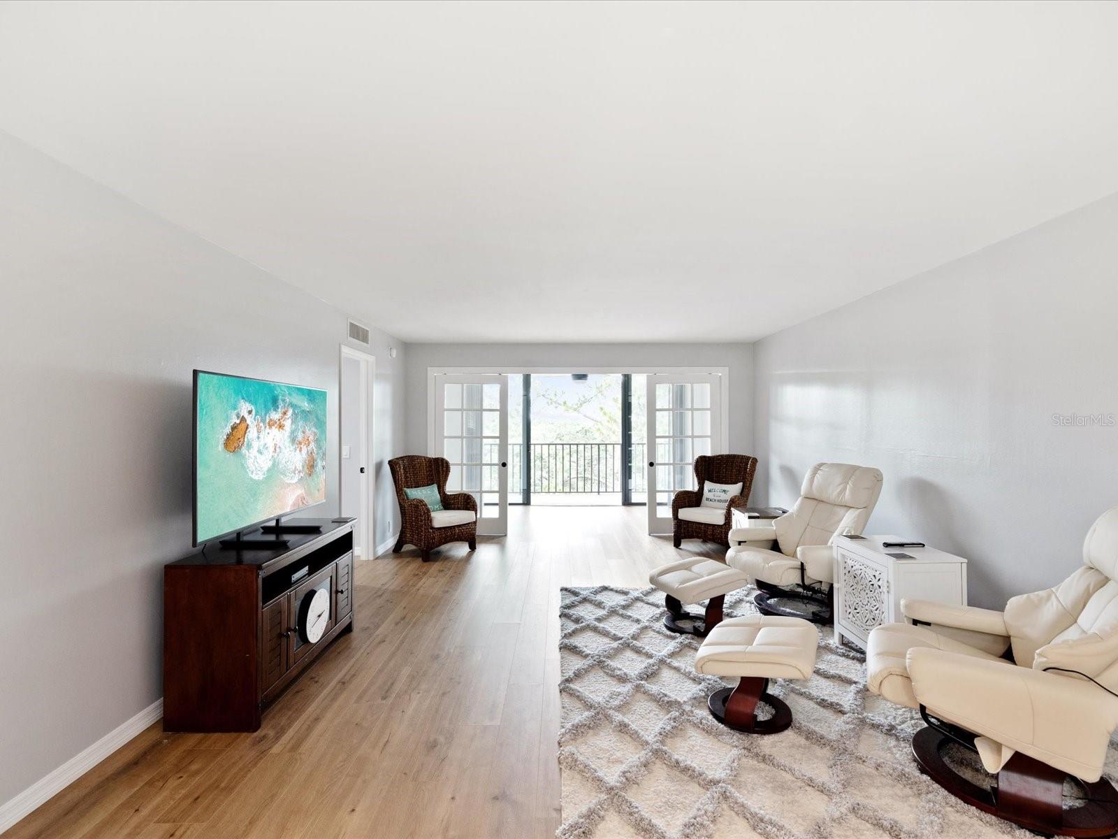 Image 12 of 72 For 3062 Eastland Boulevard 405