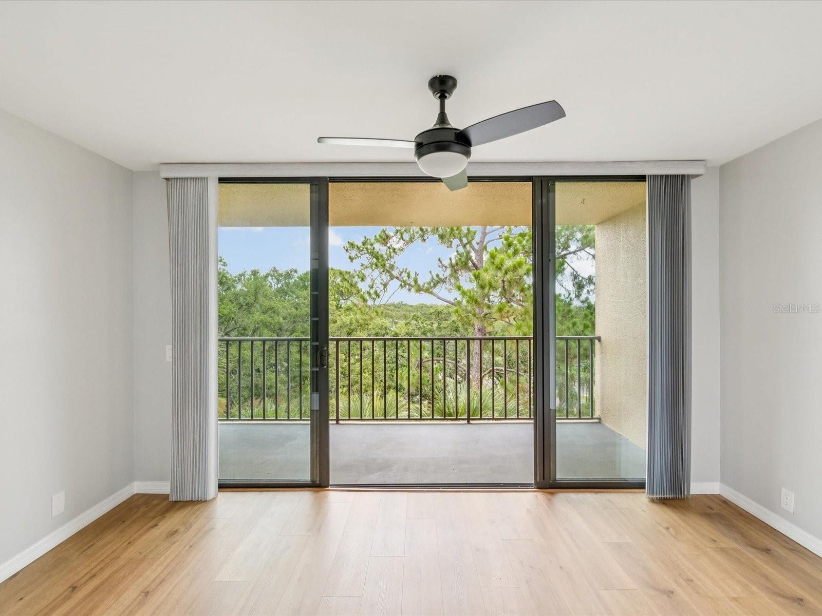 Image 15 of 72 For 3062 Eastland Boulevard 405
