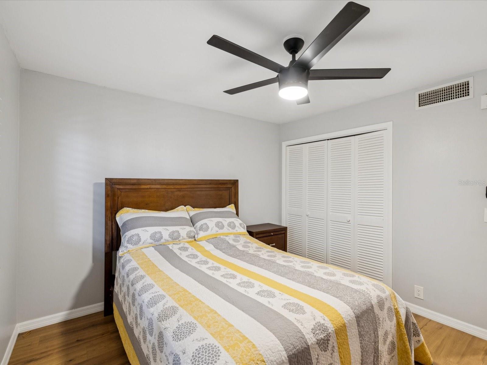 Image 25 of 72 For 3062 Eastland Boulevard 405