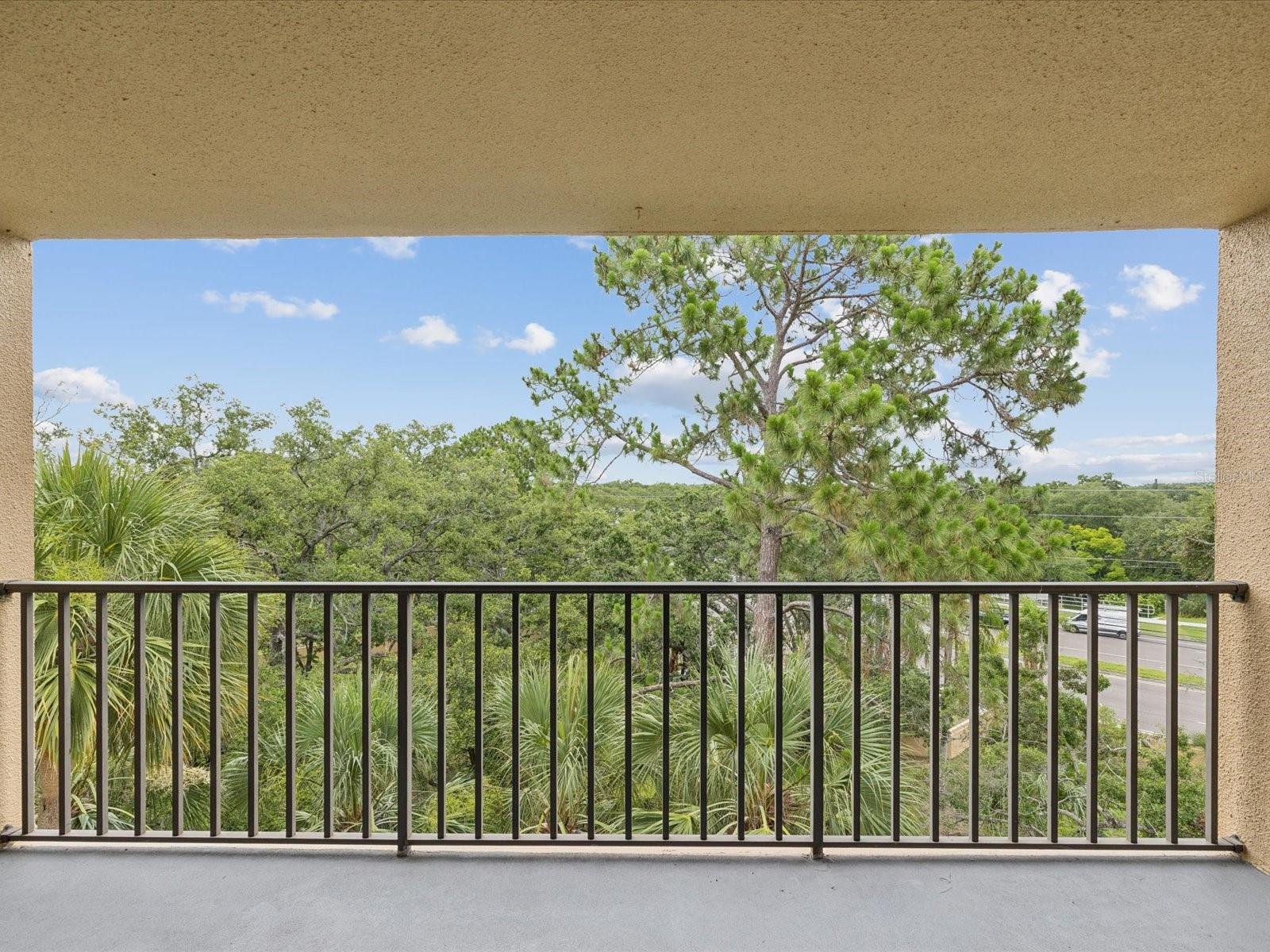 Image 32 of 72 For 3062 Eastland Boulevard 405