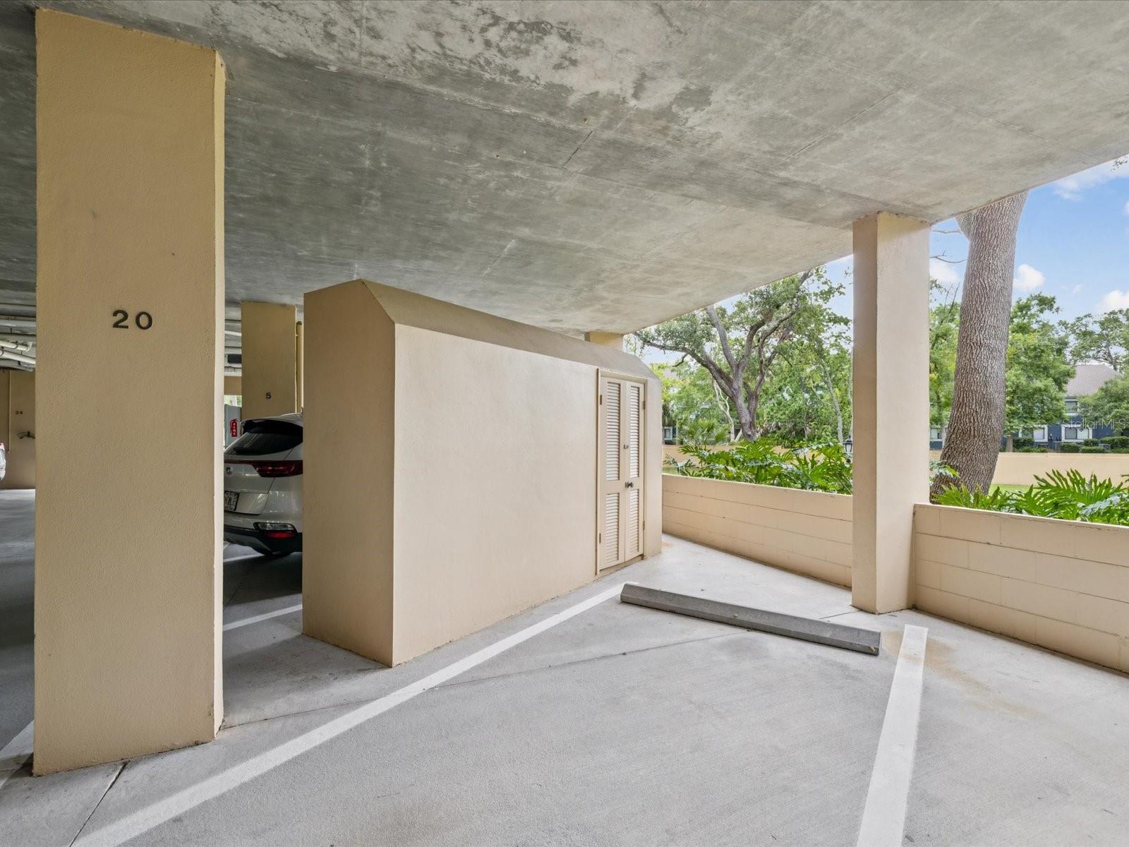 Image 37 of 72 For 3062 Eastland Boulevard 405