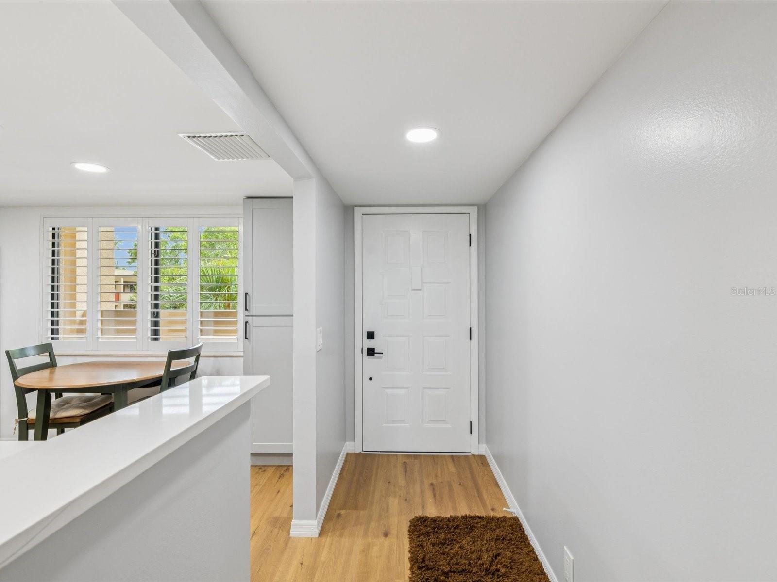 Image 4 of 72 For 3062 Eastland Boulevard 405