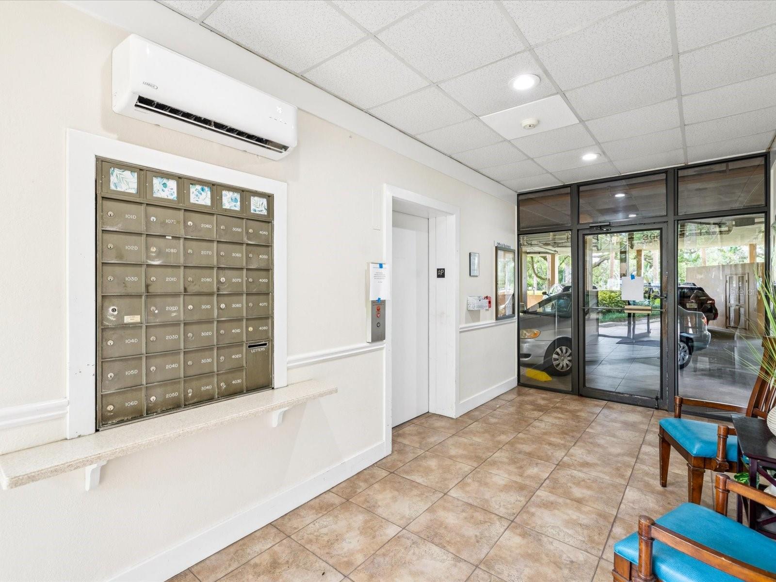 Image 40 of 72 For 3062 Eastland Boulevard 405