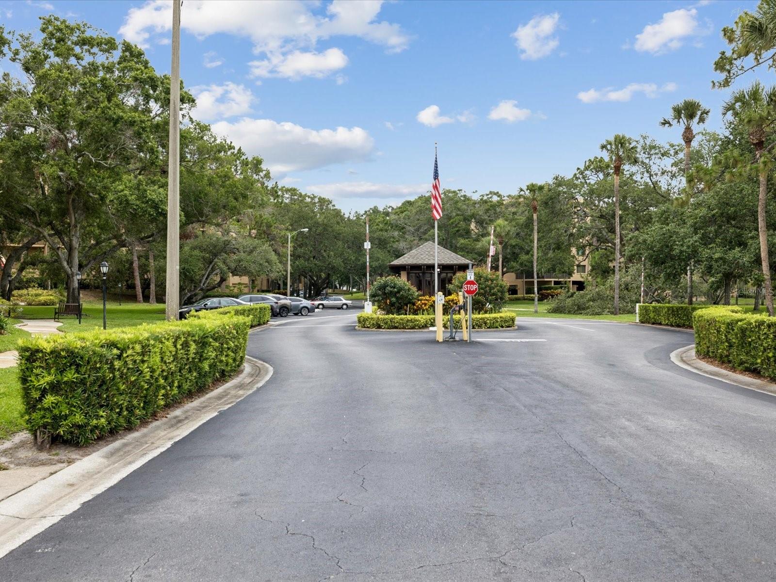 Image 64 of 72 For 3062 Eastland Boulevard 405