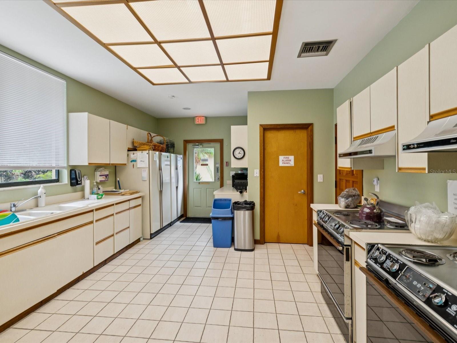 Image 69 of 72 For 3062 Eastland Boulevard 405