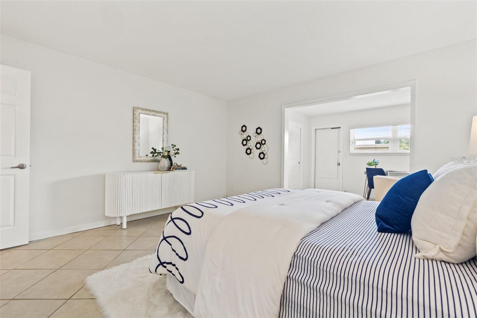 Image 12 of 21 For 232 36th Avenue N 202c