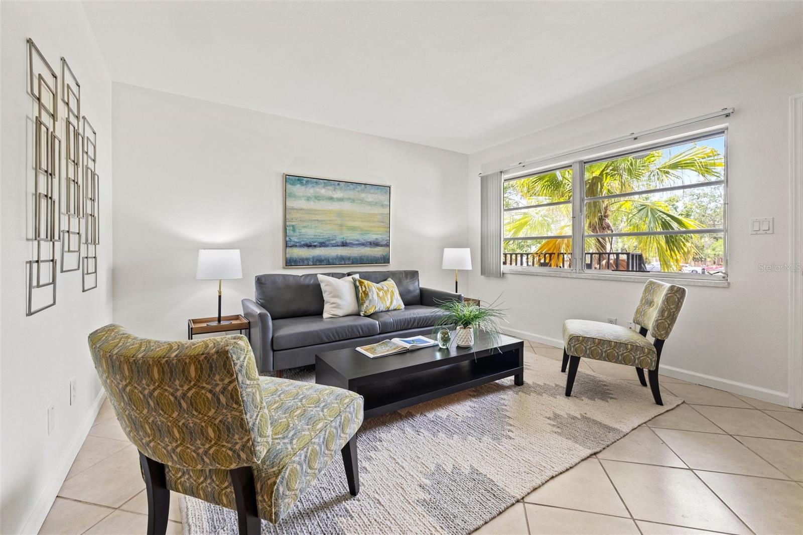 Image 3 of 21 For 232 36th Avenue N 202c