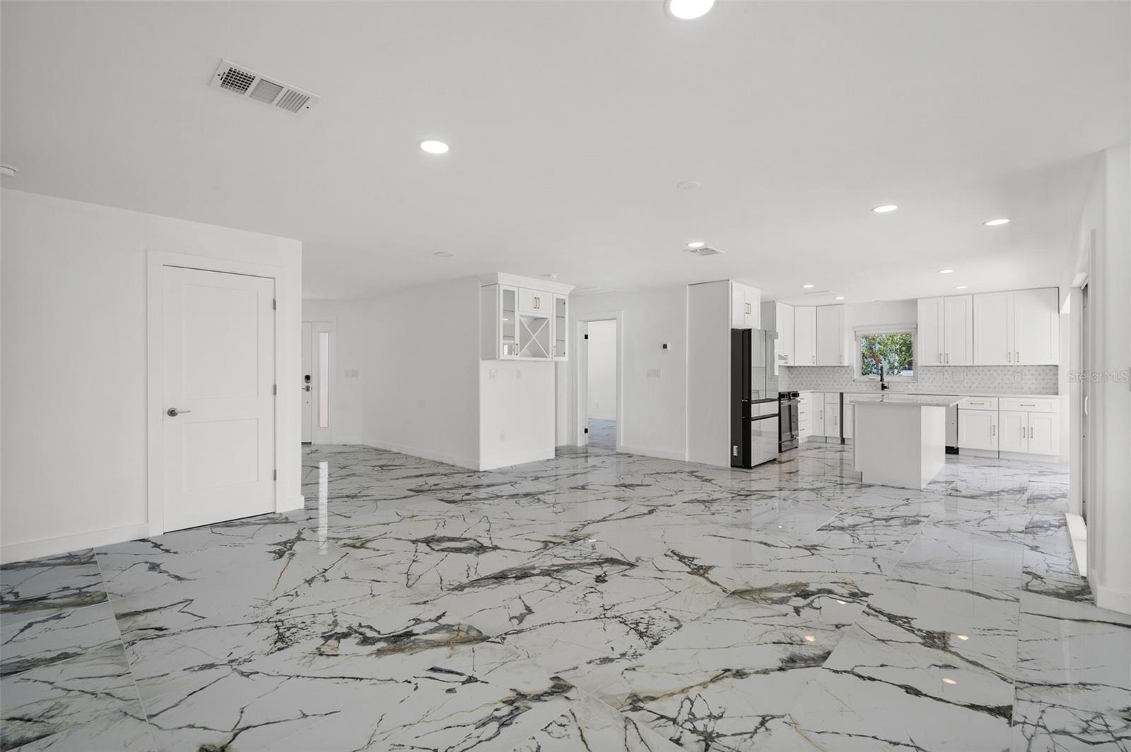 Image 14 of 73 For 600 115th Avenue