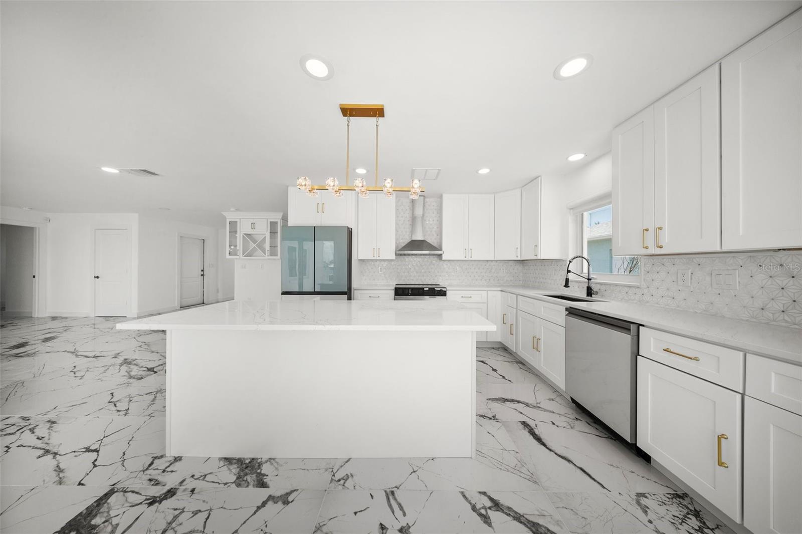 Image 16 of 73 For 600 115th Avenue