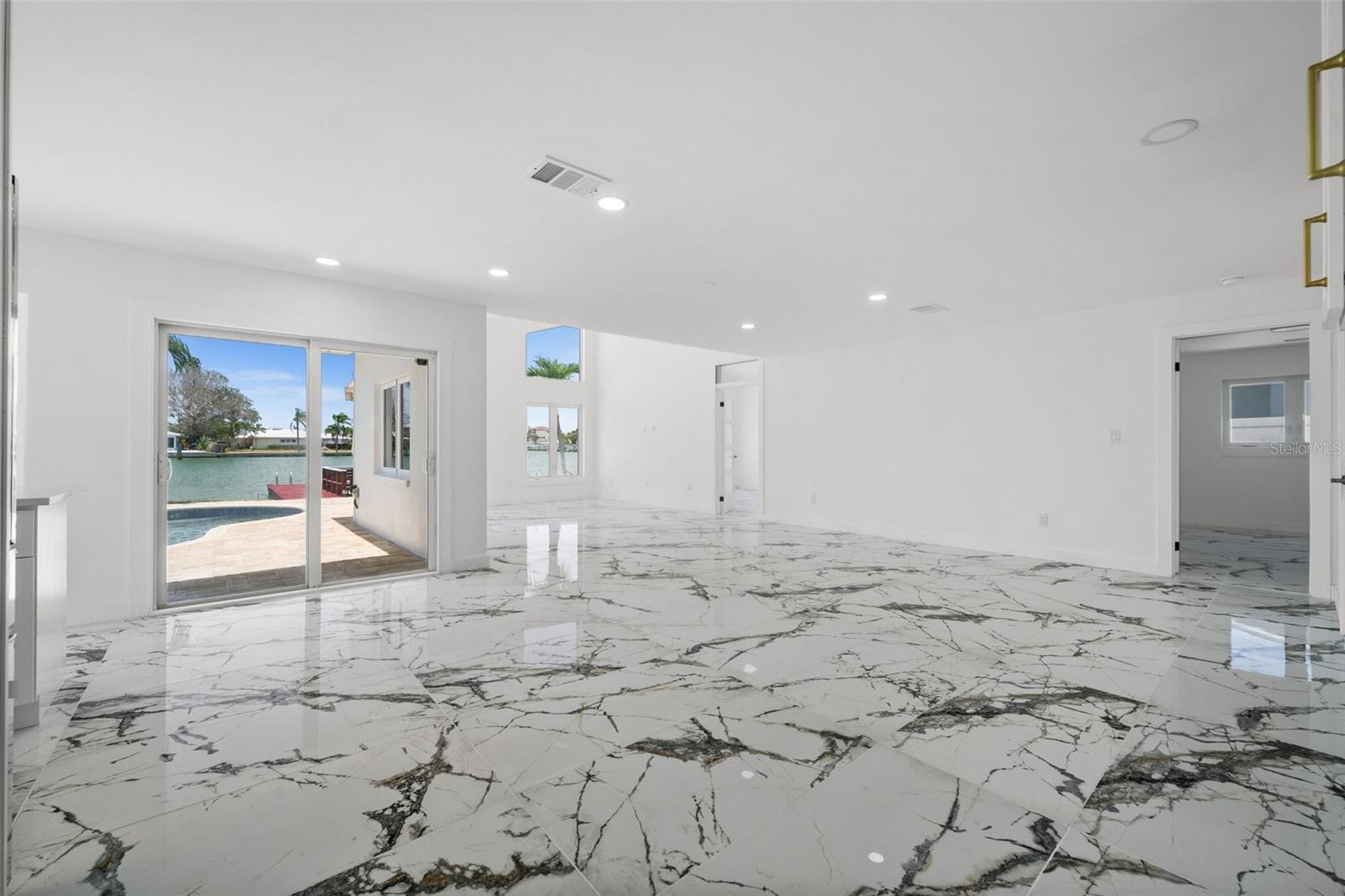 Image 30 of 73 For 600 115th Avenue