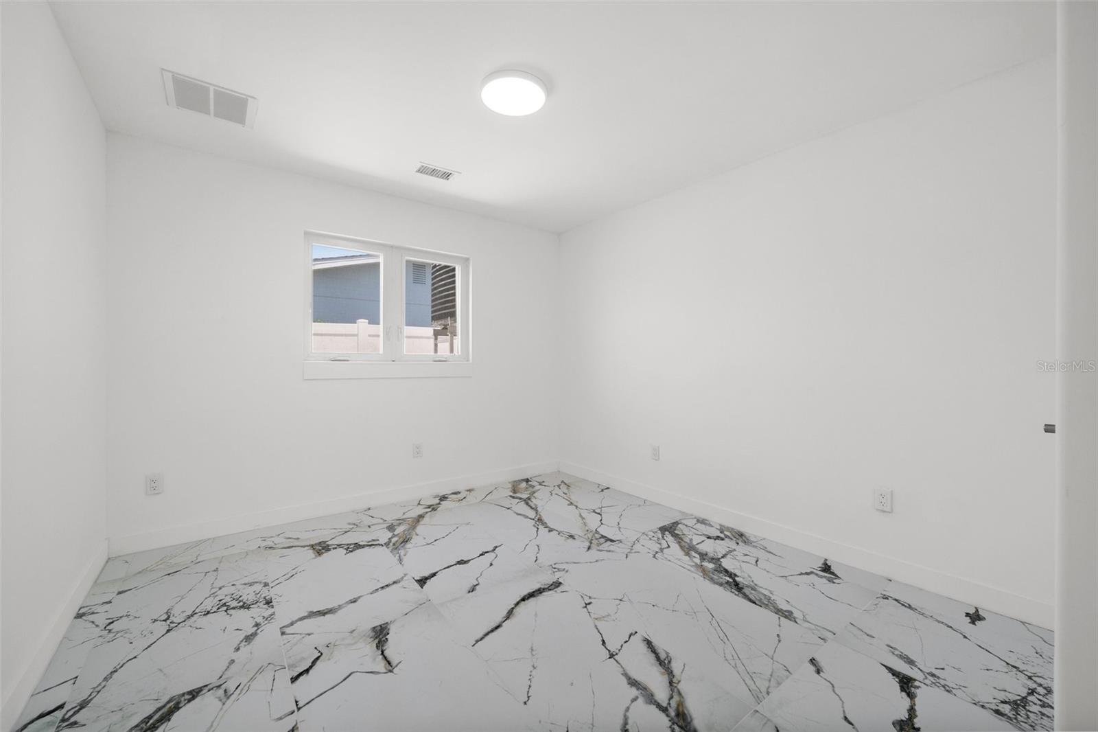 Image 32 of 73 For 600 115th Avenue
