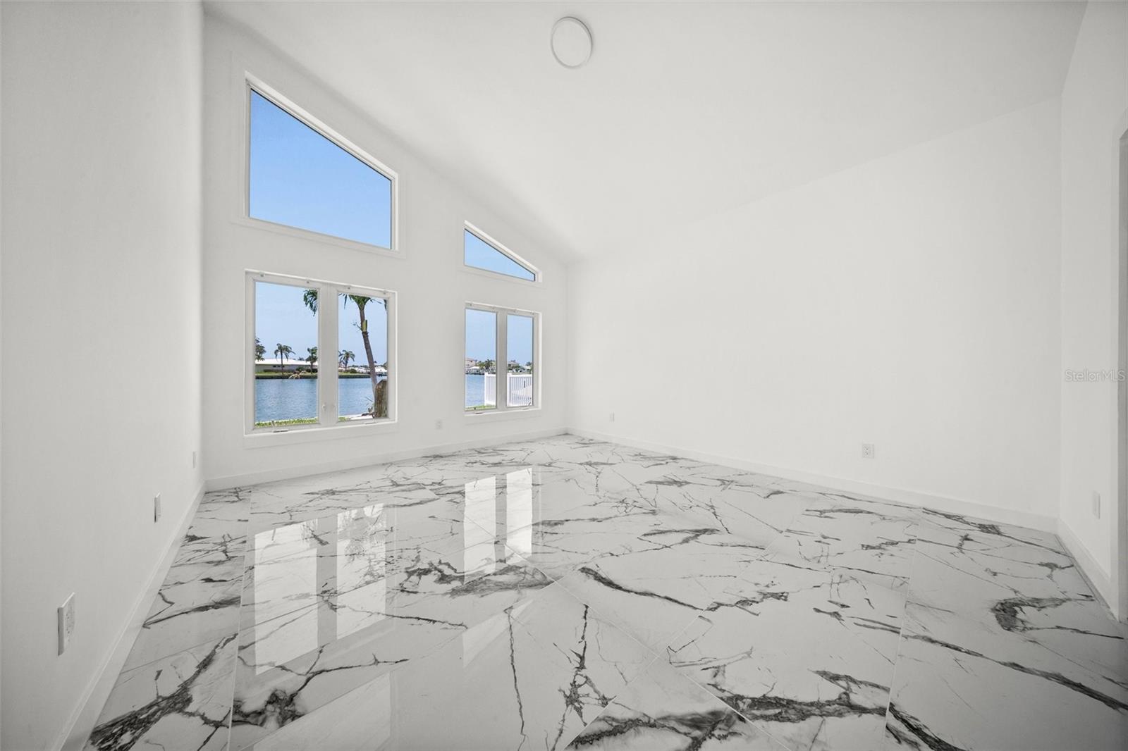 Image 36 of 73 For 600 115th Avenue