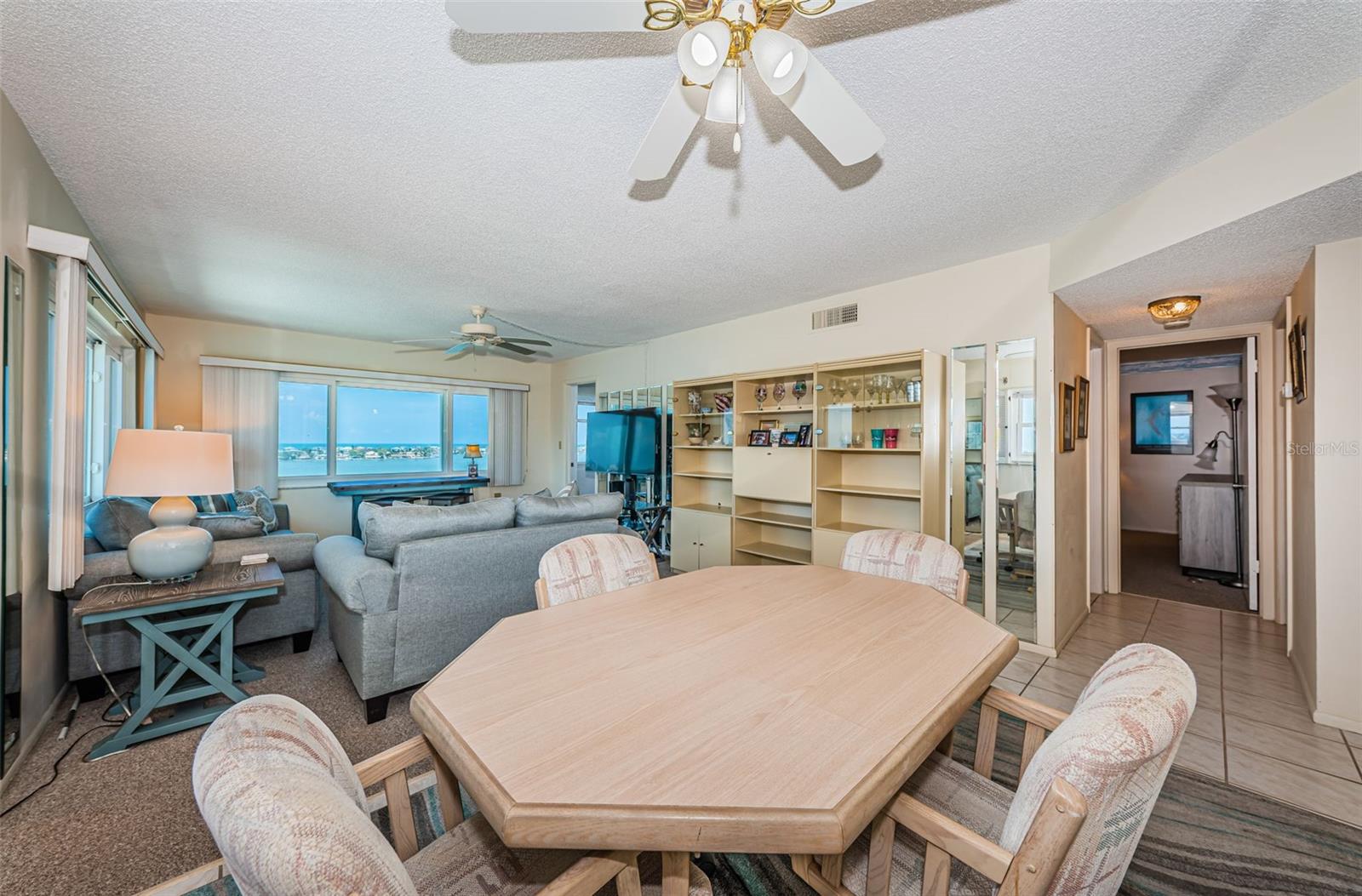 Image 16 of 55 For 4750 Cove Circle 1001