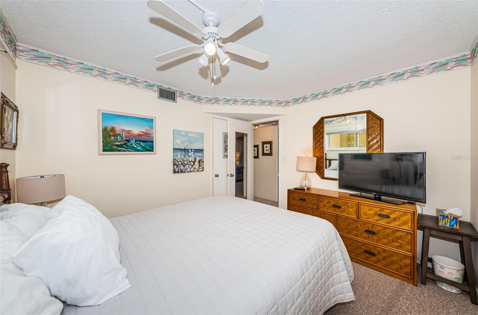 Image 24 of 55 For 4750 Cove Circle 1001