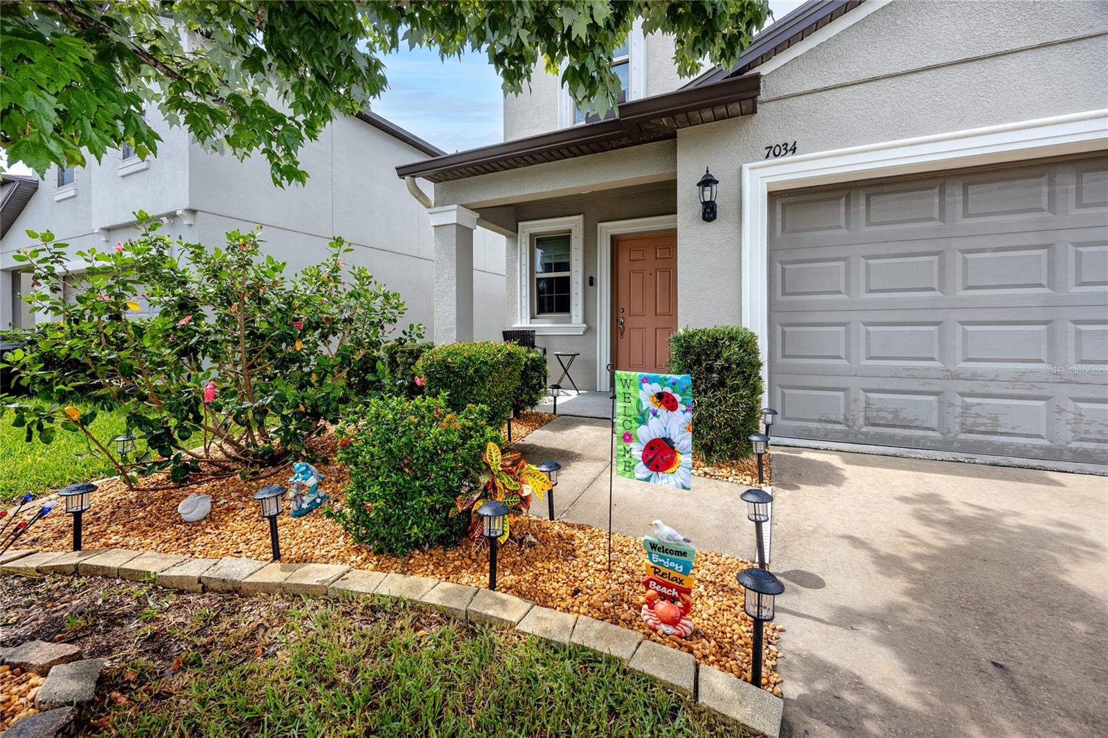 Image 4 of 52 For 7034 Emerald Spring Loop
