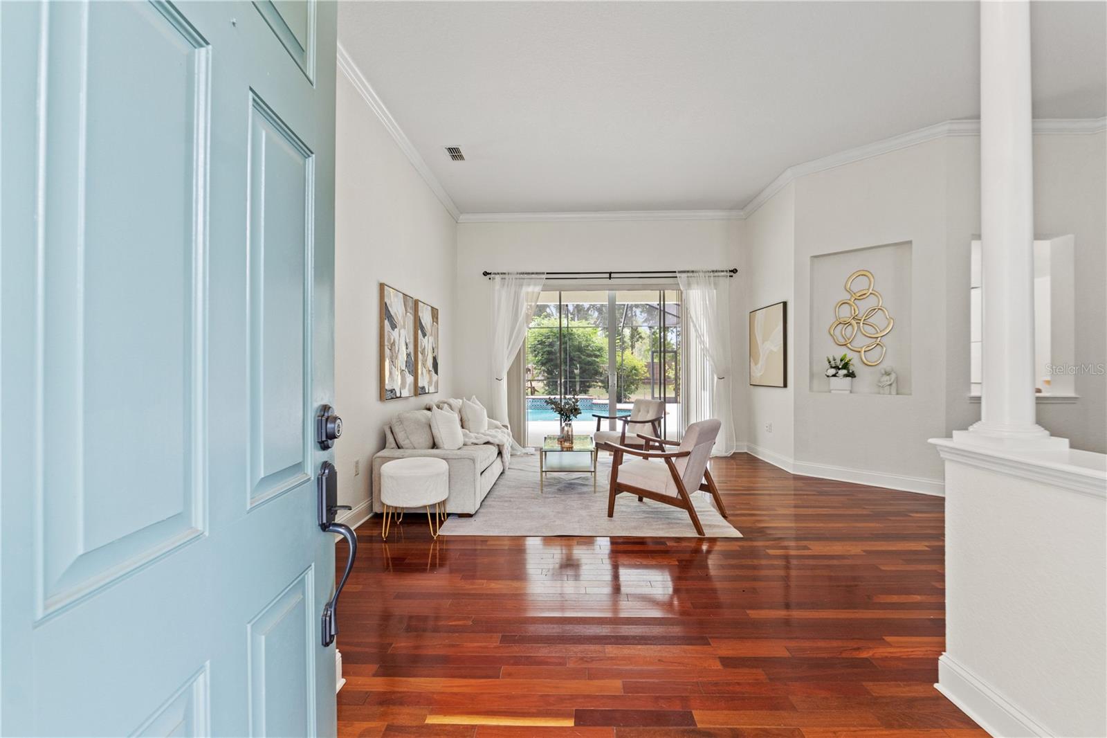 Listing photo id 0 for 2901 Laurel Meadow Court