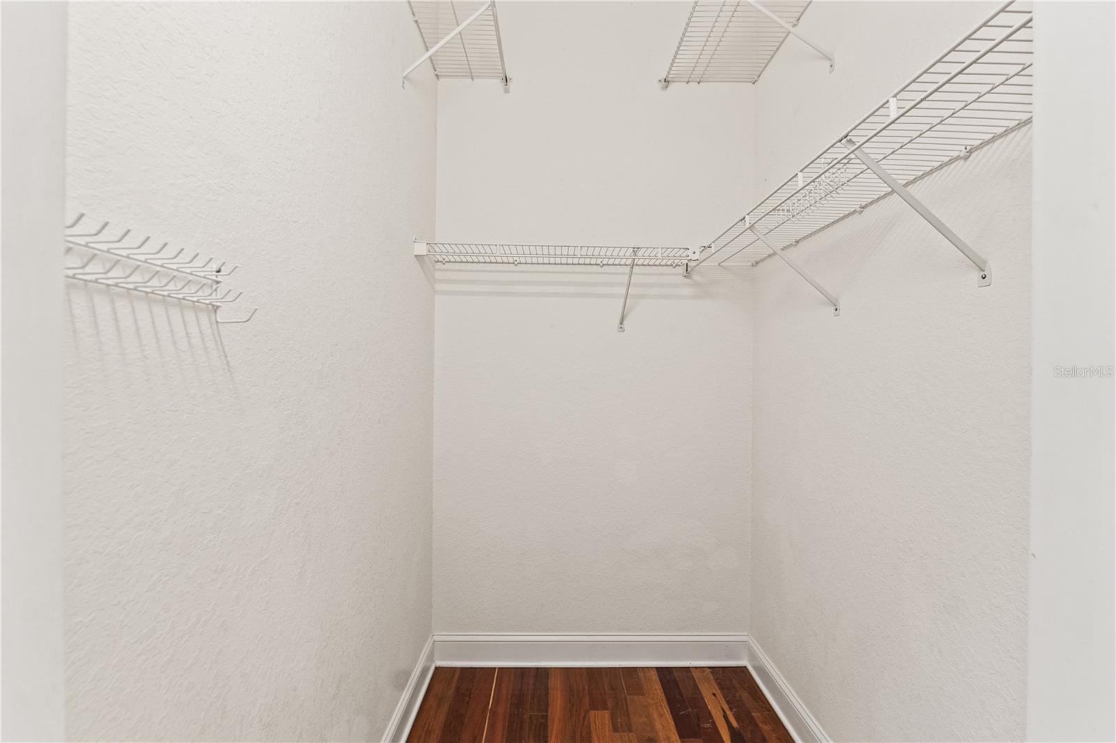 Listing photo id 26 for 2901 Laurel Meadow Court