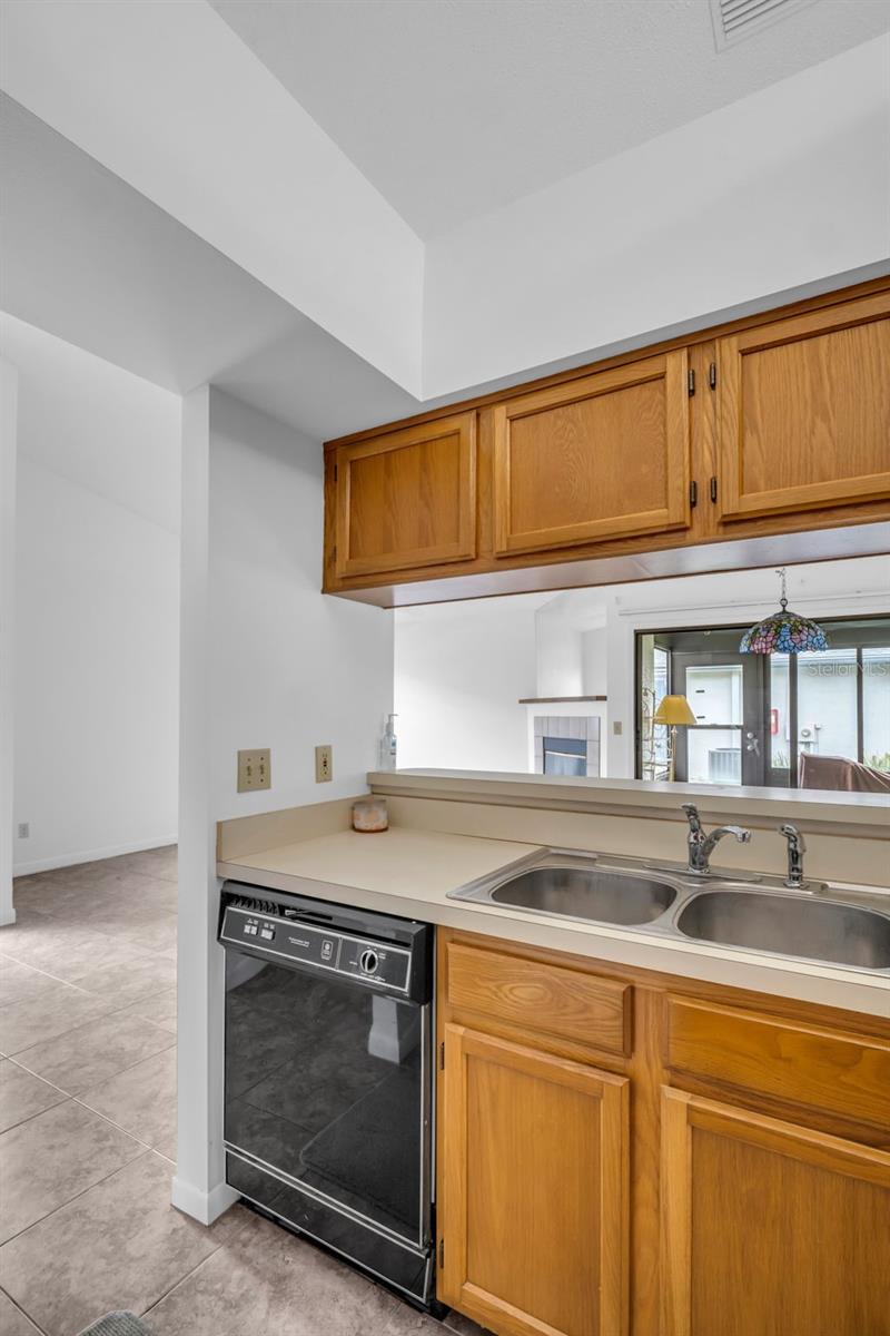 Image 12 of 28 For 2749 Countryside Boulevard 20