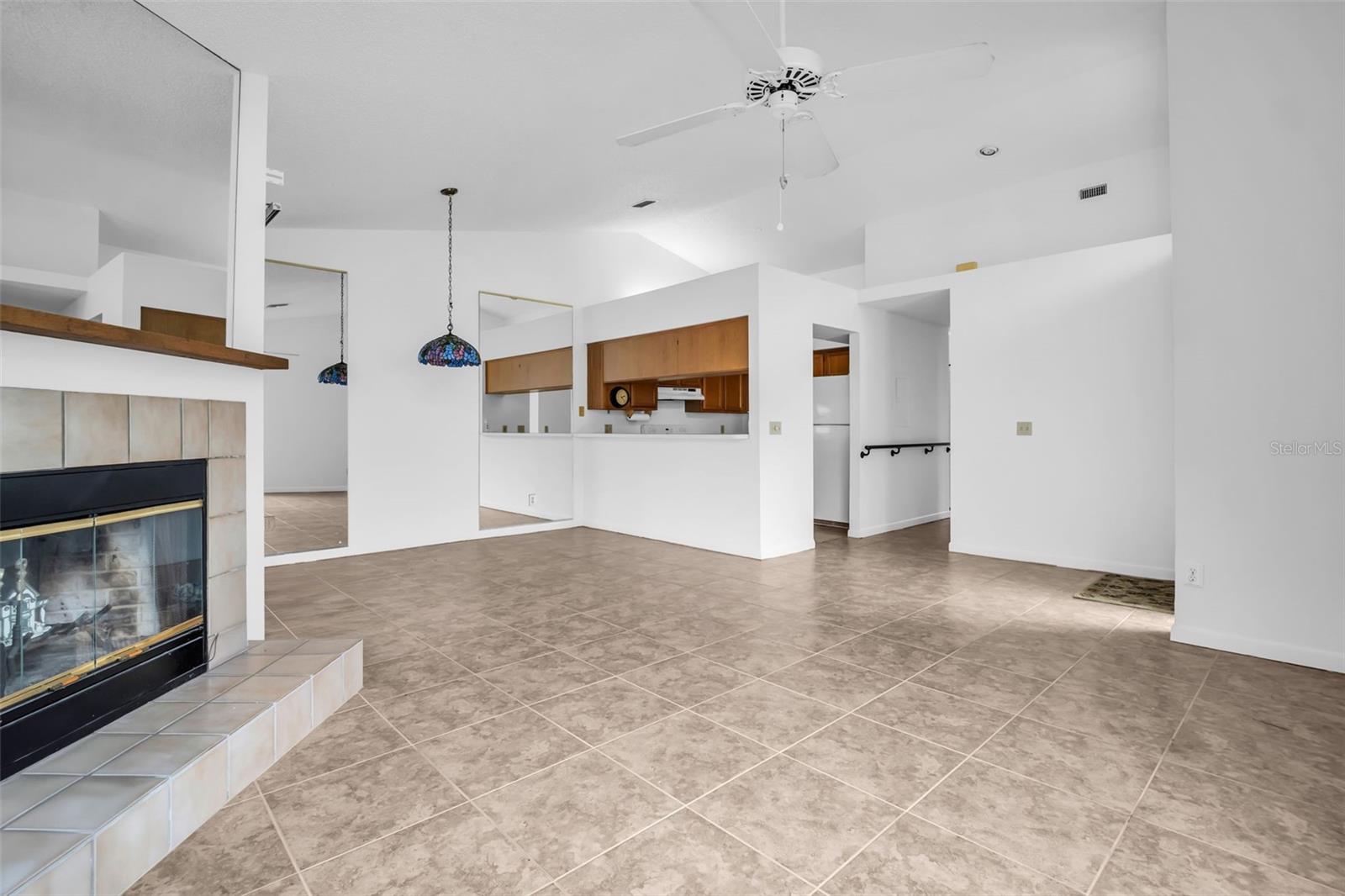 Image 3 of 28 For 2749 Countryside Boulevard 20