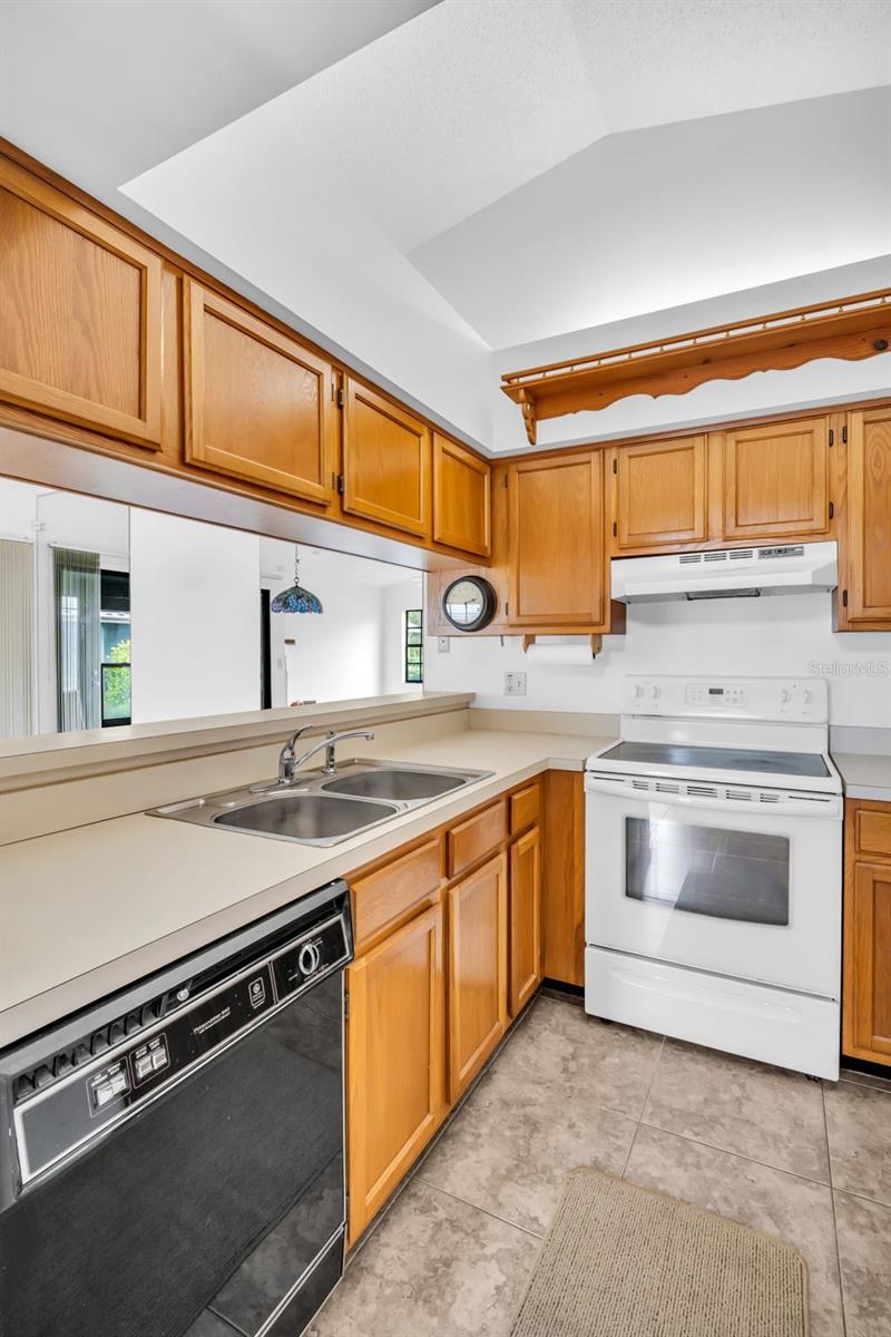 Image 9 of 28 For 2749 Countryside Boulevard 20