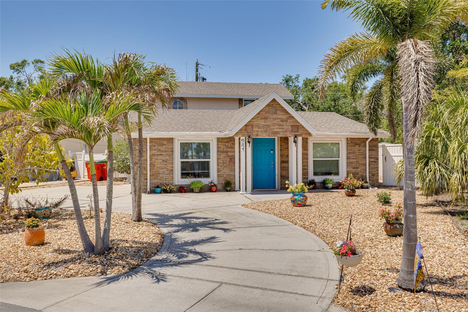 Image 2 of 30 For 941 65th Street S