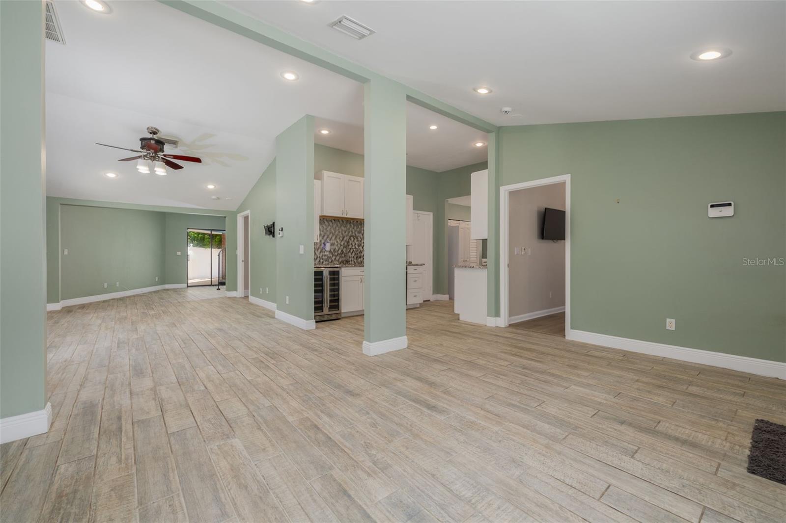 Image 4 of 30 For 941 65th Street S
